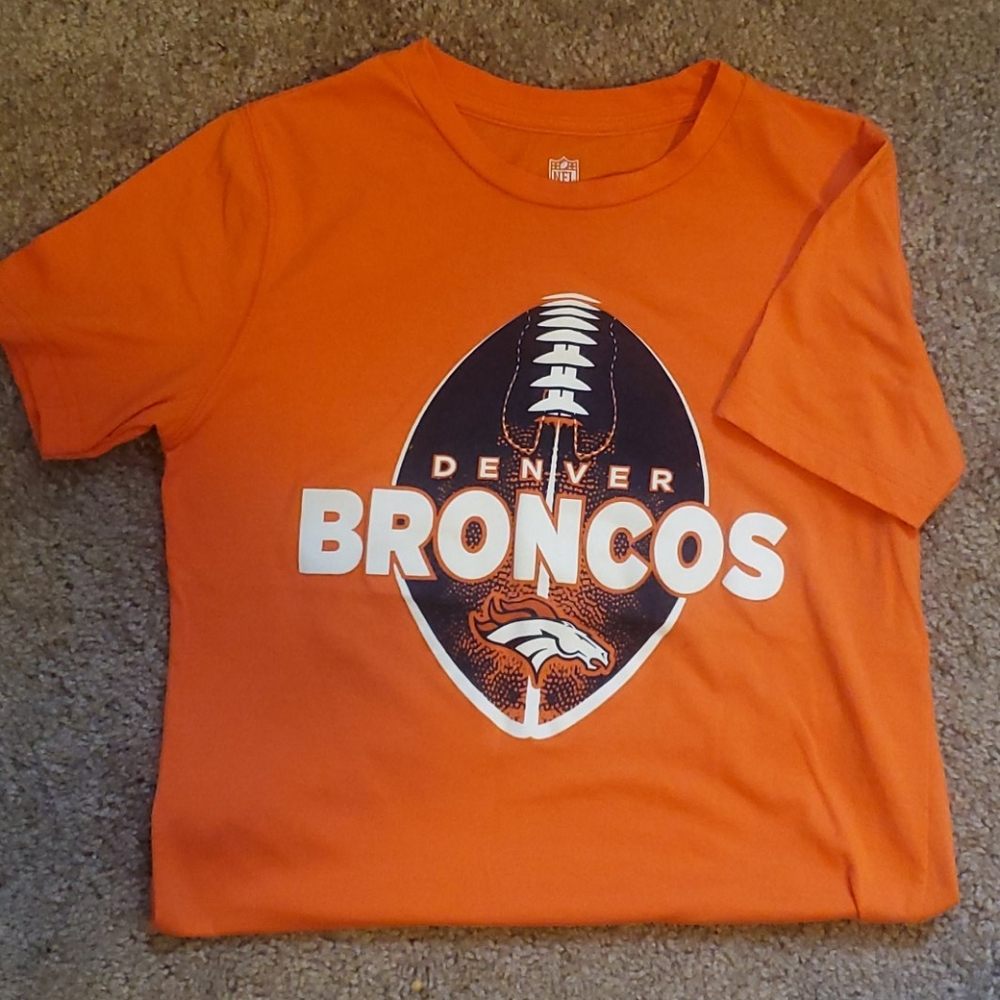 Denver Broncos tee